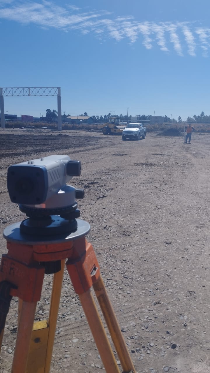 Control topográfico y nivelación — Sociedad Agroforestal Santa María SpA
